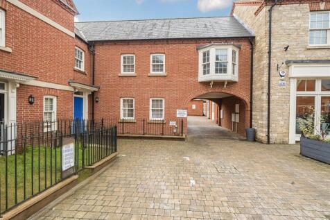 Archway House, 31 Moat Lane, Towcester (11).jpg