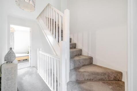33 Cattrick Way
