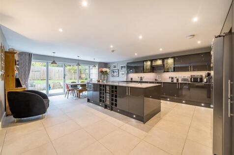 15a Brackley Road, Silverstone