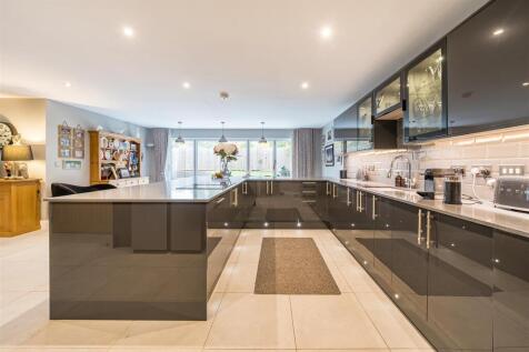 15a Brackley Road, Silverstone