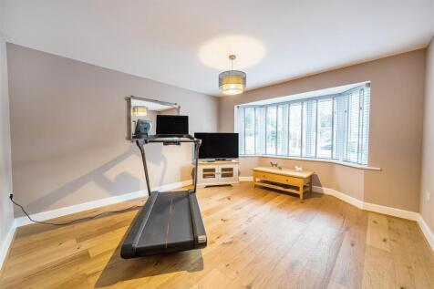 15a Brackley Road, Silverstone