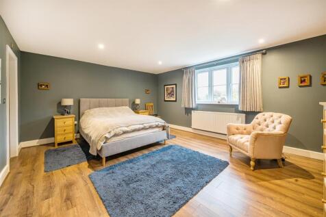 15a Brackley Road, Silverstone