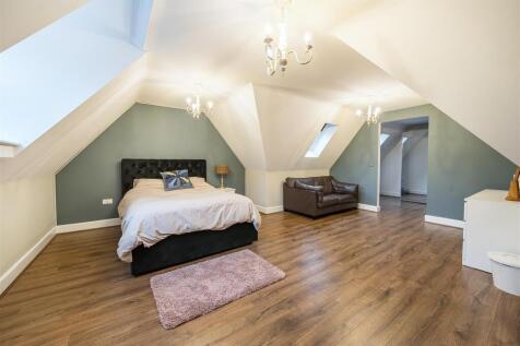 15a Brackley Road, Silverstone