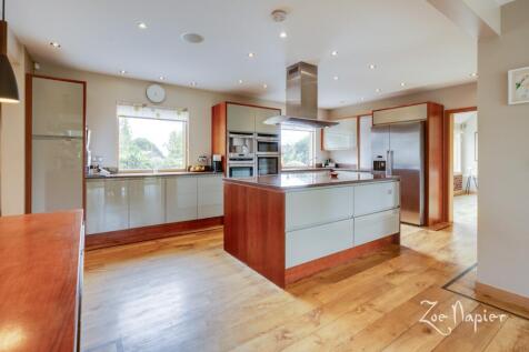Property Image 4
