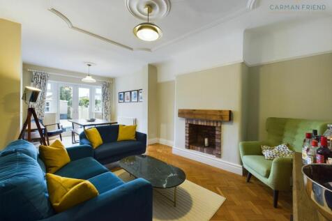 Sitting Room/Dining Room