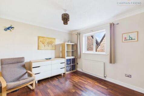 Bedroom 4/Dining Room