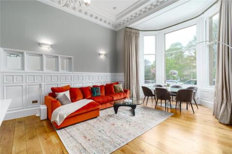 Sitting Room/Kitchen