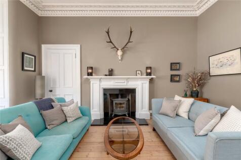 Sitting/Dining Room
