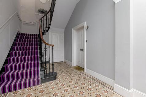 Comunal Hallway