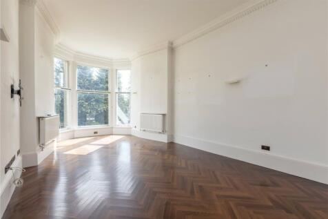 Sitting/Dining Room