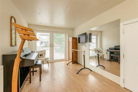 Gym/Studio