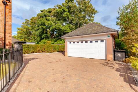 Detached Garage