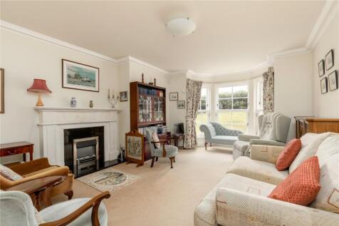 Sitting/Dining Room