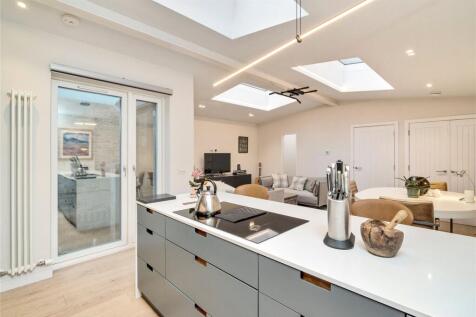 Sitting Room/Kitchen