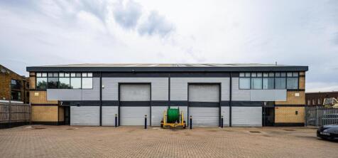 cap_ind_falcon_ground_003