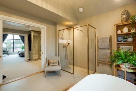 Master En-suite