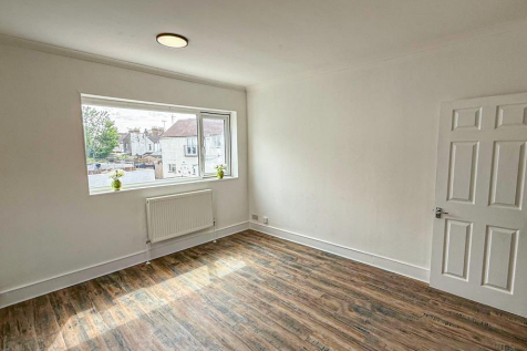 Lounge / Kitchen