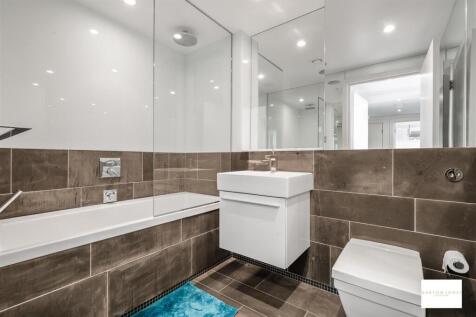 Master Bedroom En-Suite