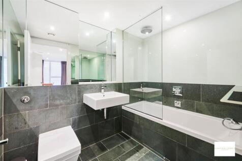 En-Suite to Master Bedroom