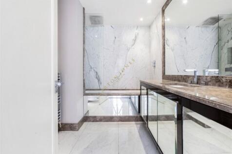 Bathroom (3).jpg