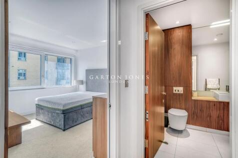 Bedroom &amp; Bathroom