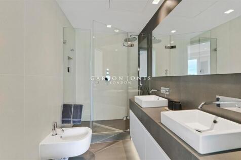 Master Bedroom En-Suite