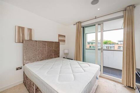 Master Bedroom (1).jpg