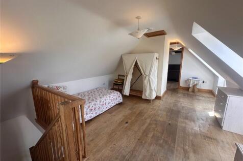 Bed Or Sitting Room