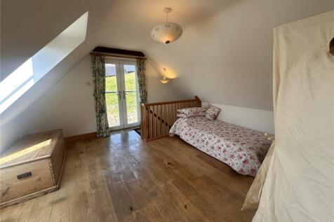 Bed Or Sitting Room