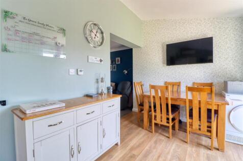 Dining area.jpg