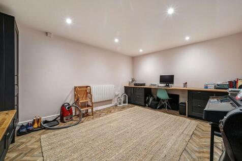 Boot Room/Office