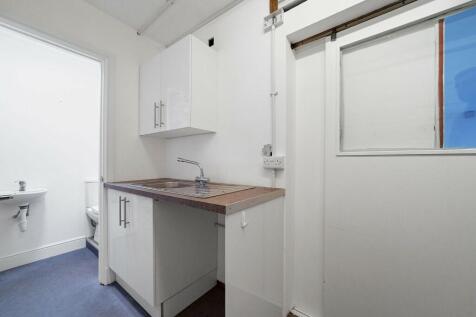 Store &amp; WC