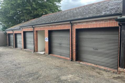 Garage in Block