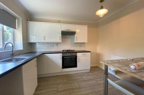 Kitchen B&#39;fast Room