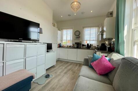 Lounge Kitchen