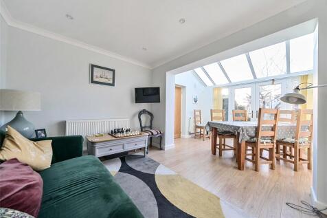Diner/Family Room