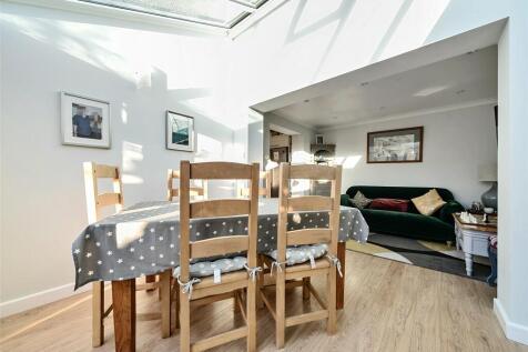 Diner/Family Room