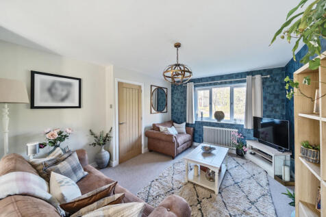 Sitting/Dining Room