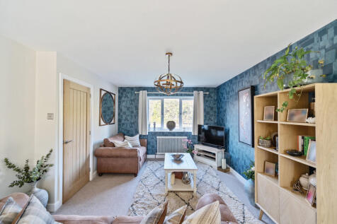 Sitting/Dining Room