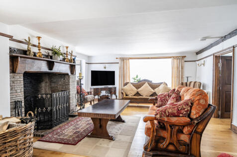 Formal Lounge