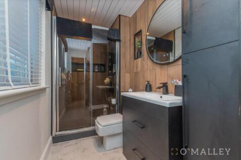 Bedroom 1 En-Suit