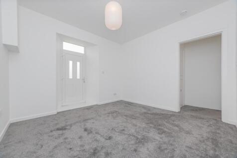 7. Bedroom 2 (2).jpg