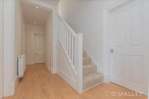 3. Hallway.jpg