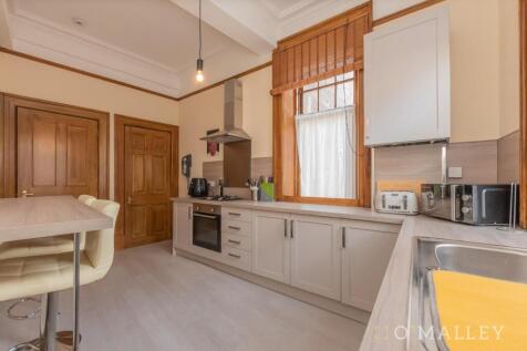15. Kitchen 3.jpg