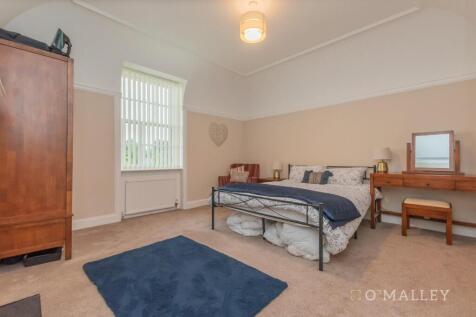 53. Bedroom 4 1.jpg