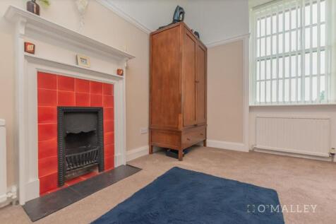 55. Bedroom 4 3.jpg