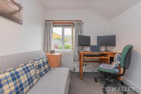 26. Bedroom 3 1.jpg