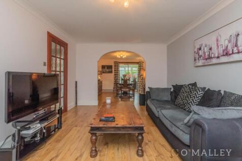 10. Living Room 4.jpg