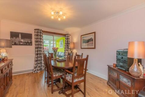 14. Dining Room 2.jpg