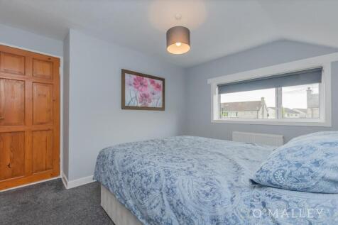24. Bedroom 2 2.jpg